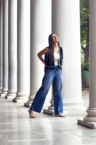 Try Straight Pants with Long Kurtis for an Effortless Style • Keep Me  Stylish